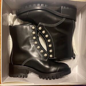 Phillip lim HAYETT - LUG SOLE ZIPPER BOOT WITH PEARLS
SIZE 40